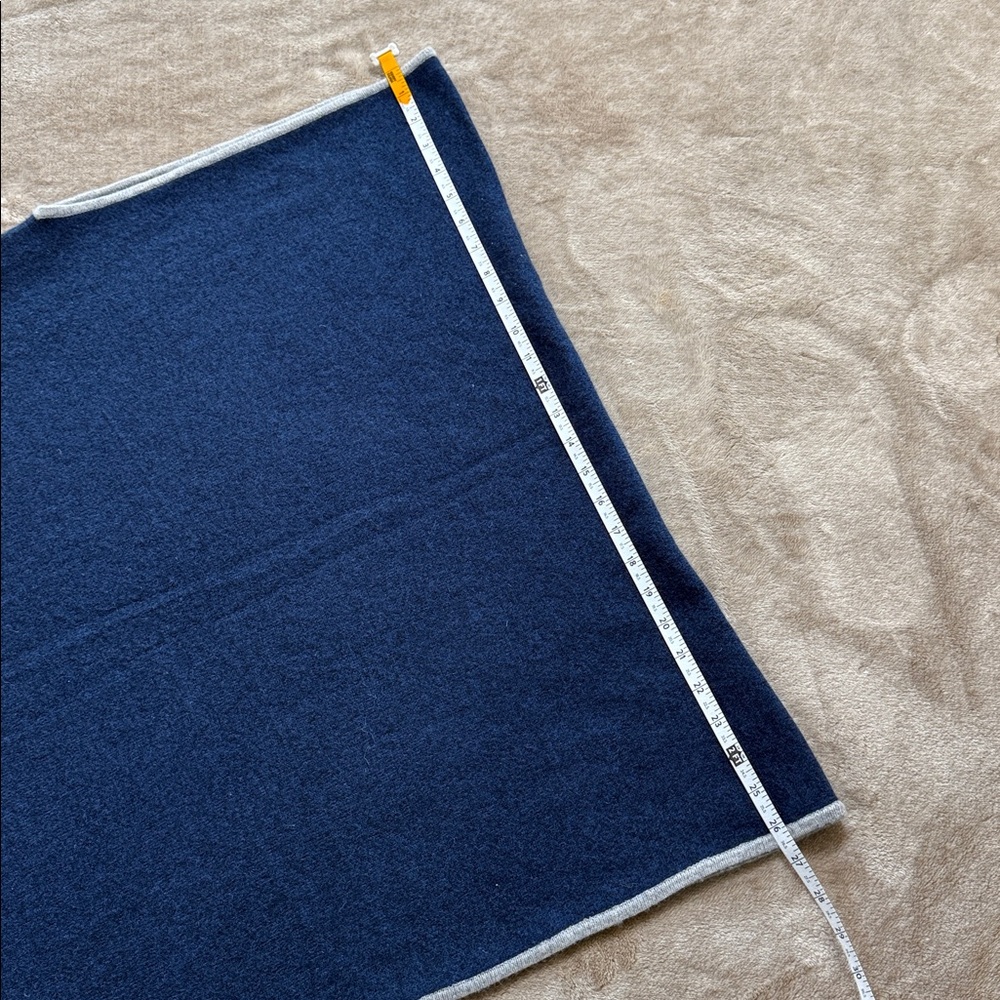 Captiva Cashmere Wrap Poncho 100% Cashmere Navy Blue Tipped in Ecru Grey OS - Picture 5 of 8